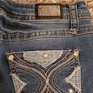Like new! Barely worn Earl Jean's 6p
